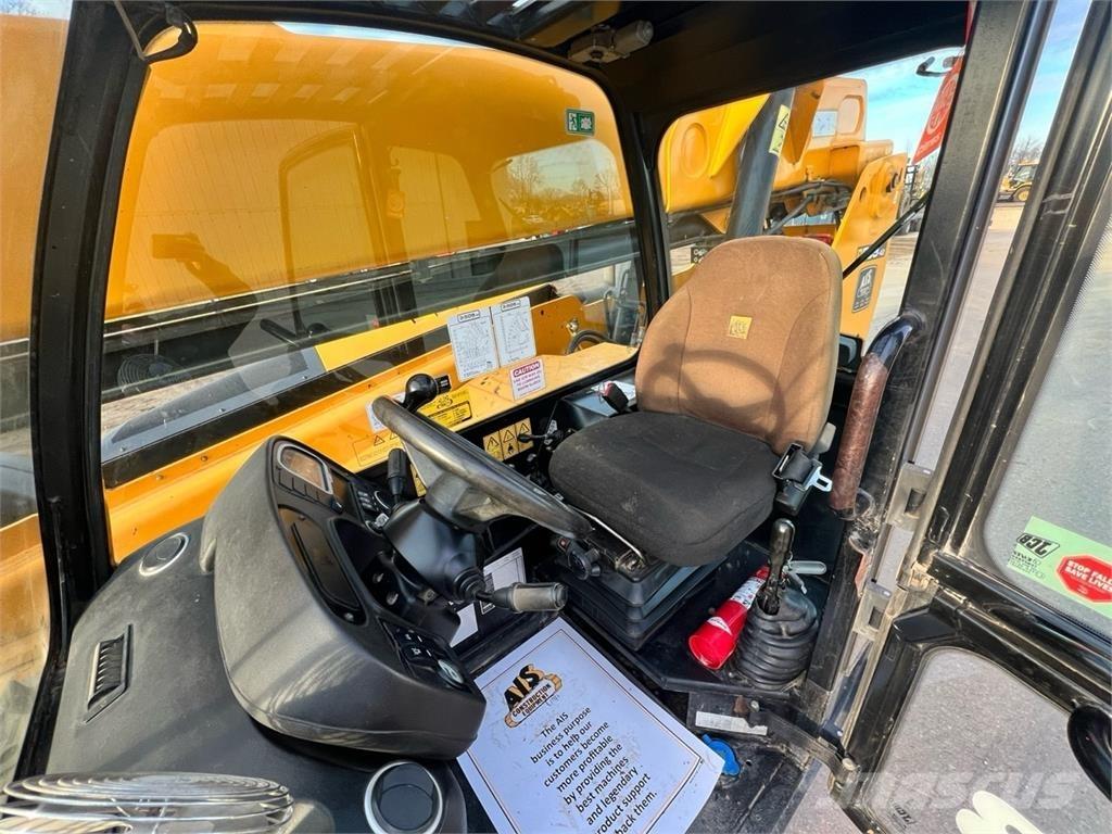 JCB 509-42 伸縮臂操作車