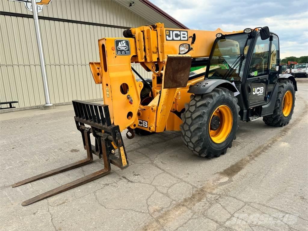 JCB 512-56 伸縮臂操作車