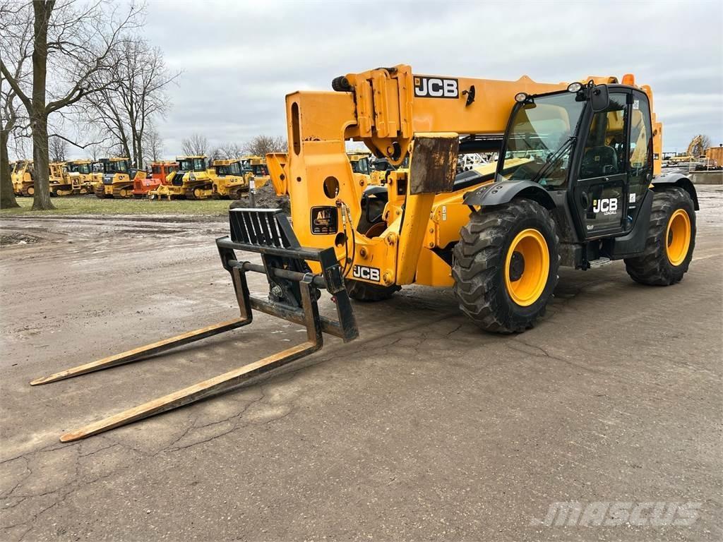 JCB 514-56 伸縮臂操作車