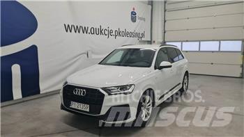 Audi Q7 汽車