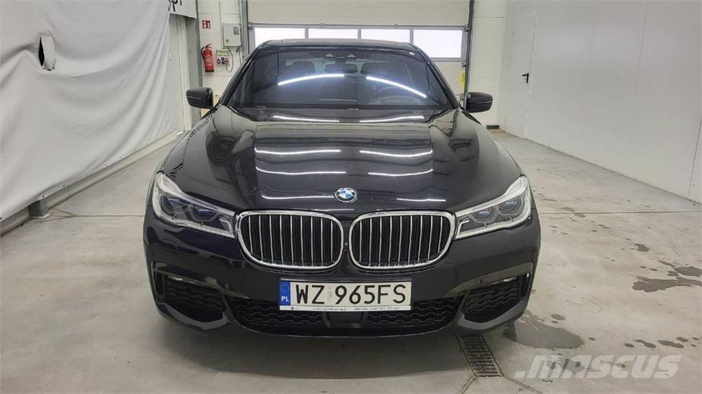 BMW 740 汽車
