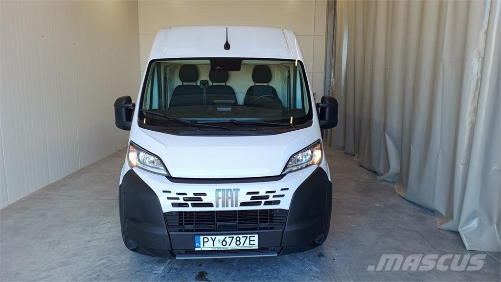 Fiat Ducato 廂式貨物運輸車