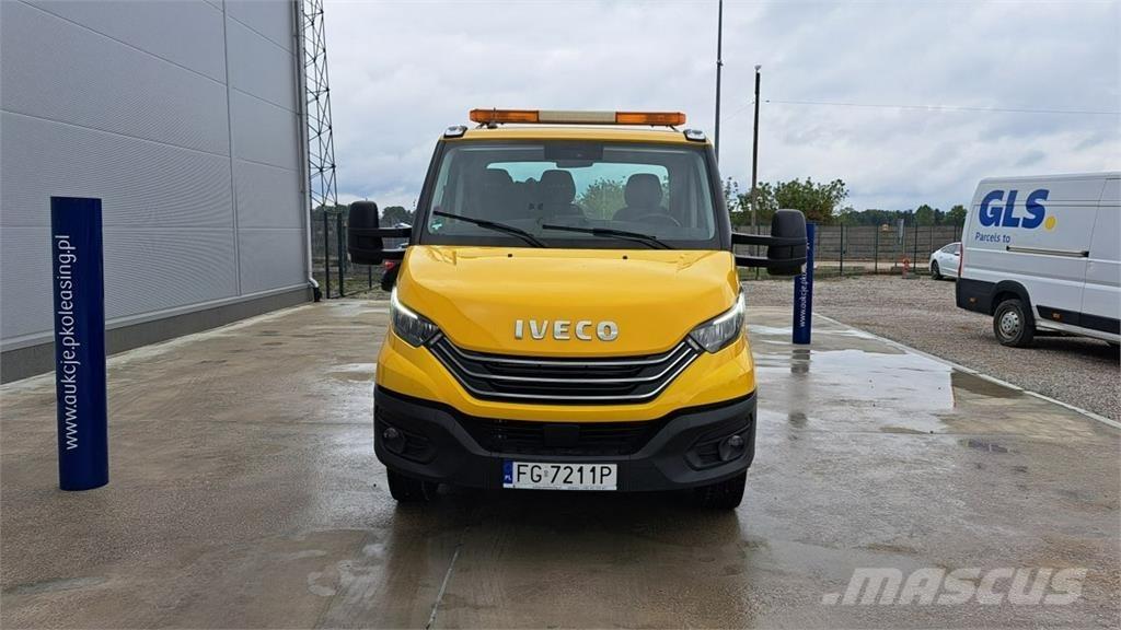Iveco Daily 廂式貨物運輸車