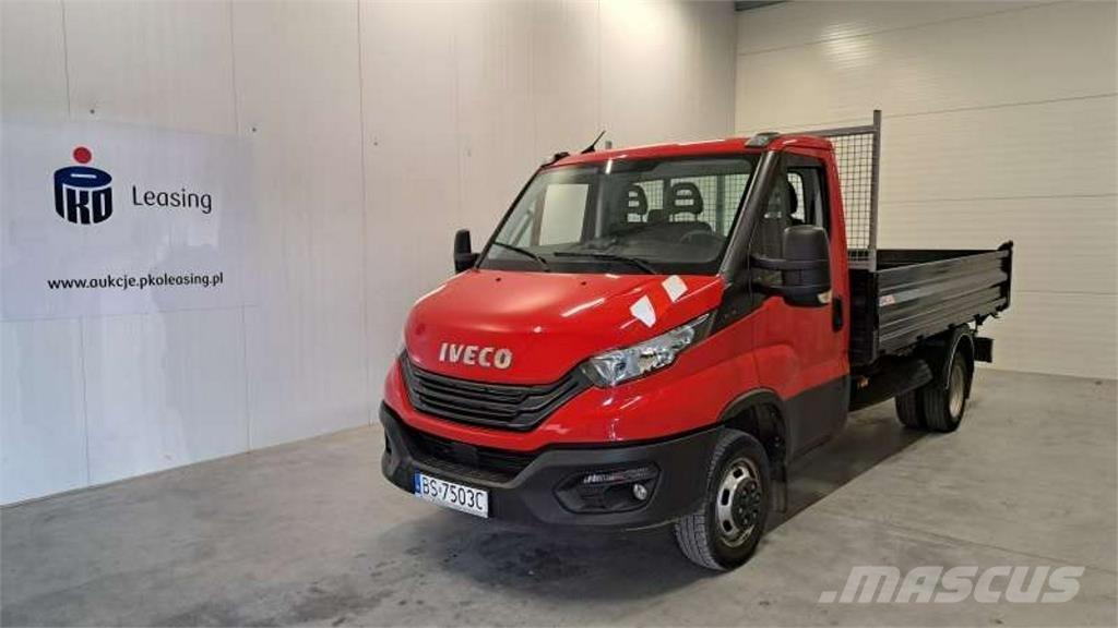 Iveco Daily 廂式貨物運輸車