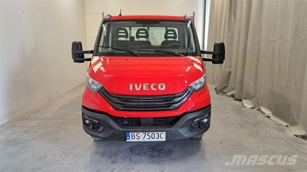 Iveco Daily 廂式貨物運輸車