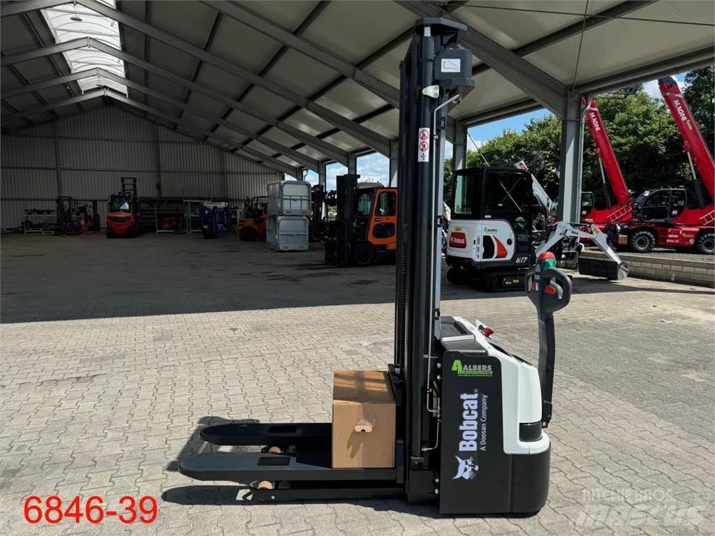 Bobcat BSL 16 N 7 行走控制式堆積機