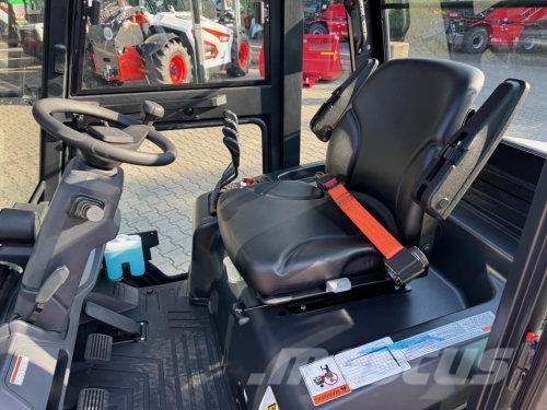 Bobcat D 35 NXS 柴油卡車
