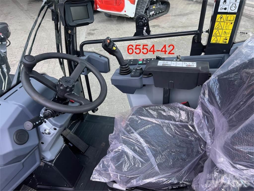 Bobcat L 85 輪胎式裝載機
