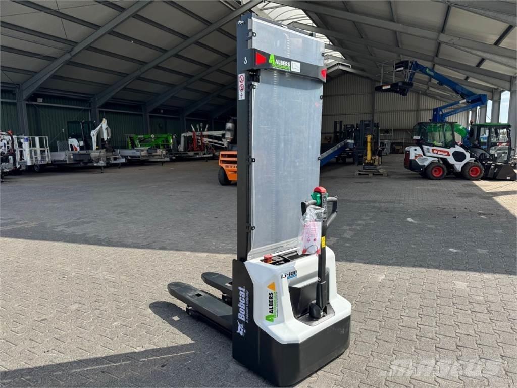 Bobcat LSM 12 N -7 行走控制式堆積機
