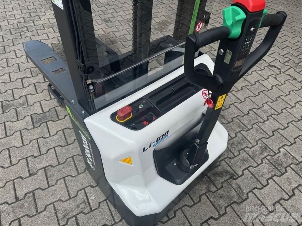 Bobcat LSM12N-7 i 行走控制式堆積機