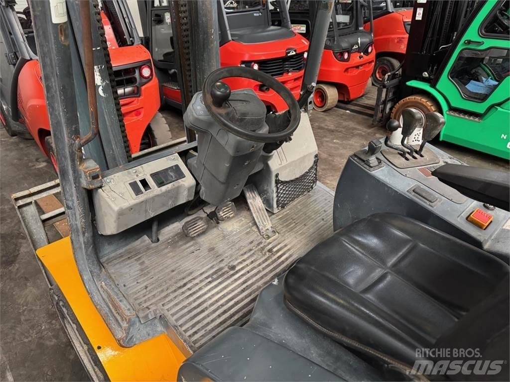 Jungheinrich DFG 545 柴油卡車