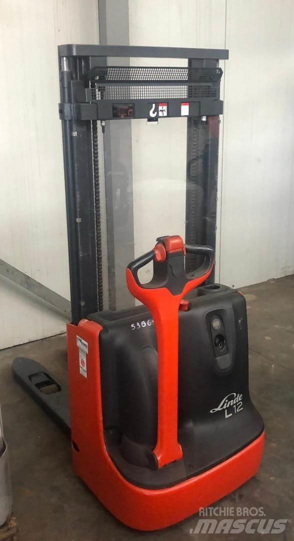 Linde L 12 行走控制式堆積機