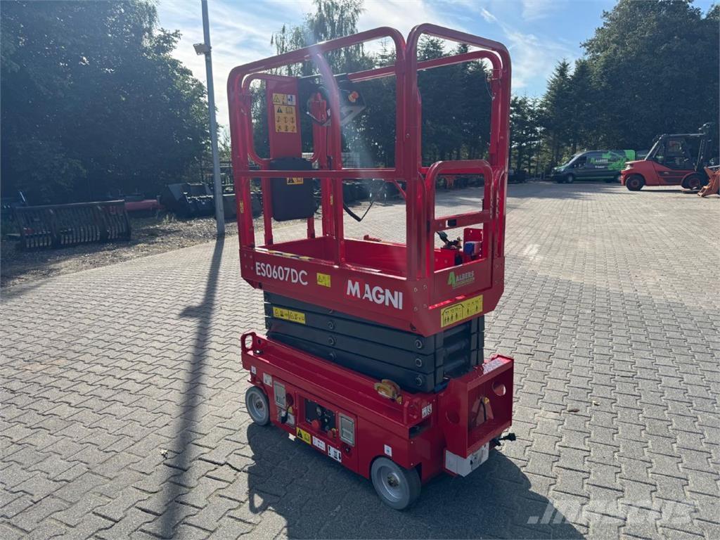 Magni ES 0607 DC 剪式升降機