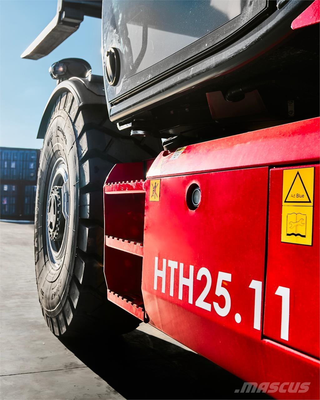 Magni HTH 25.11 伸縮臂操作車