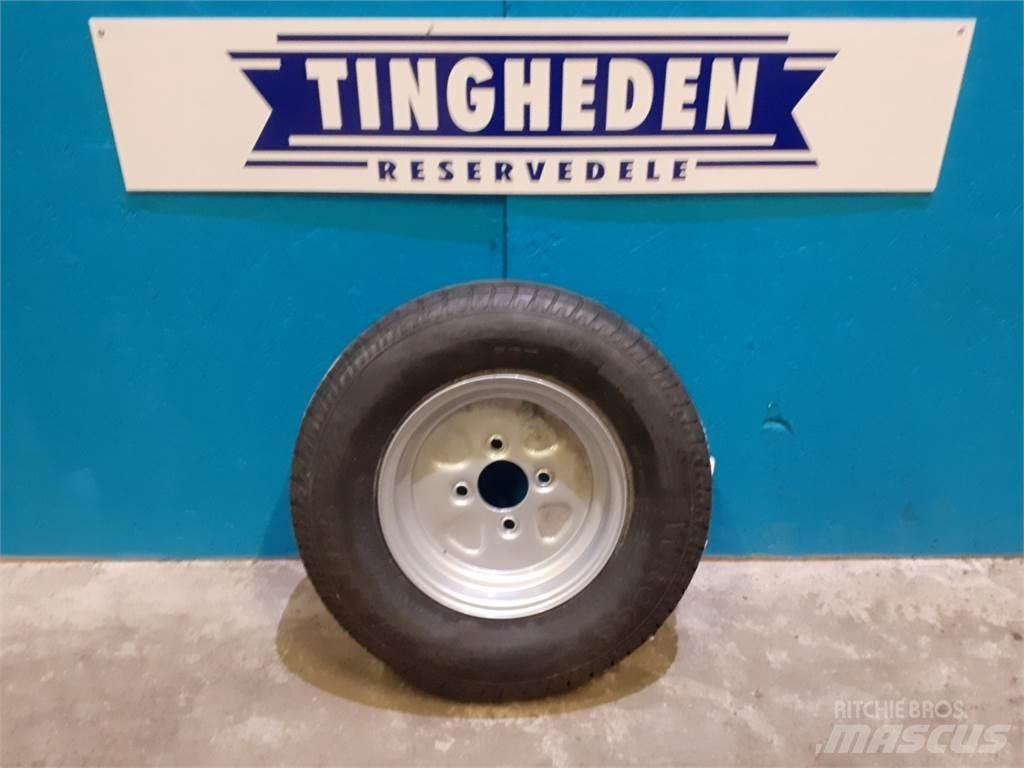  10 145R10 輪胎、車輪和輪圈