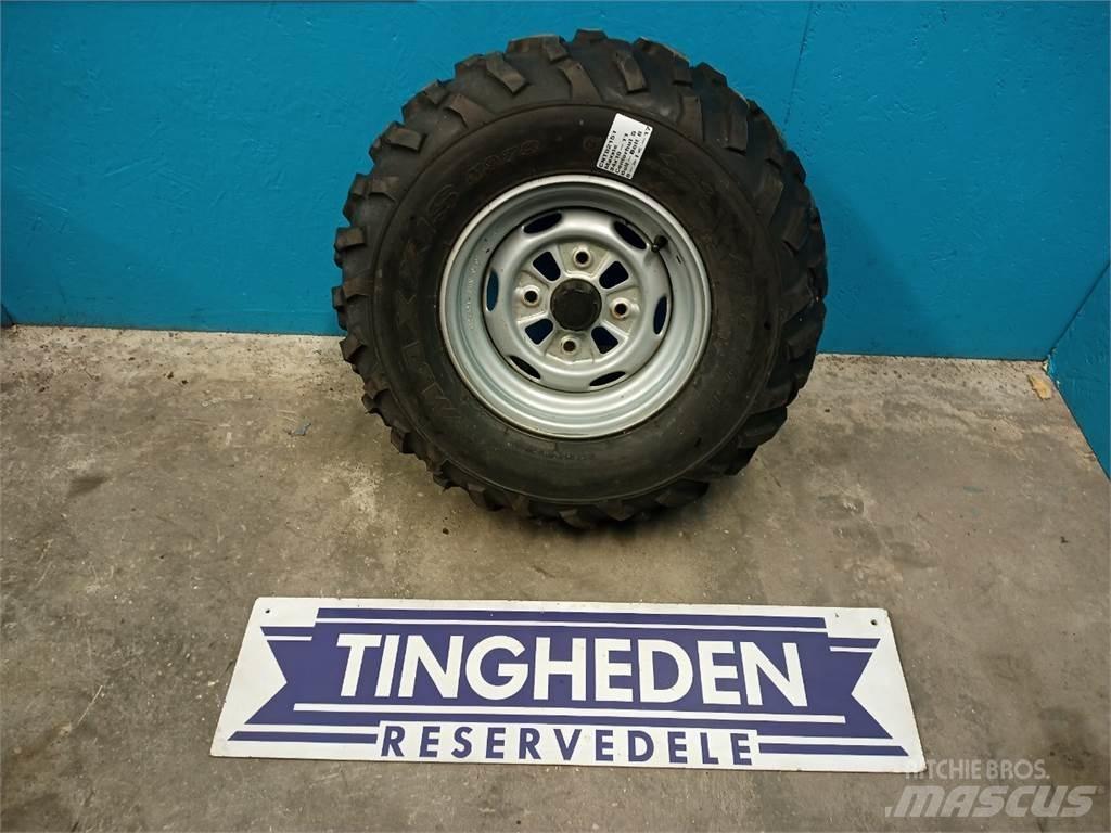  11 24x10-11 輪胎、車輪和輪圈