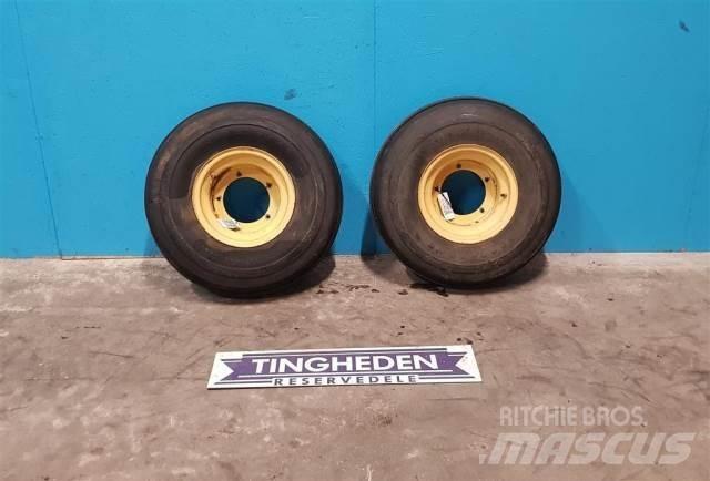  12 10.0/80-12 輪胎、車輪和輪圈