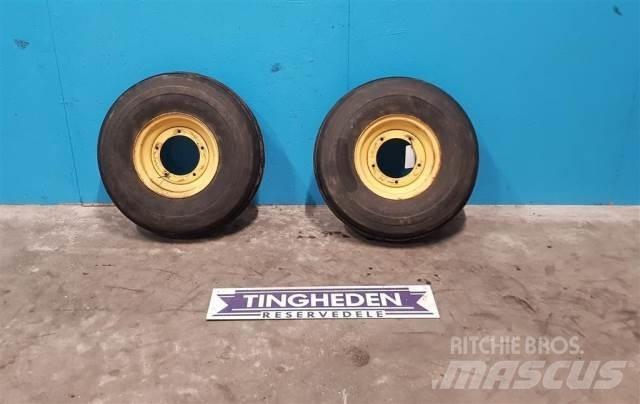  12 10.0/80-12 輪胎、車輪和輪圈