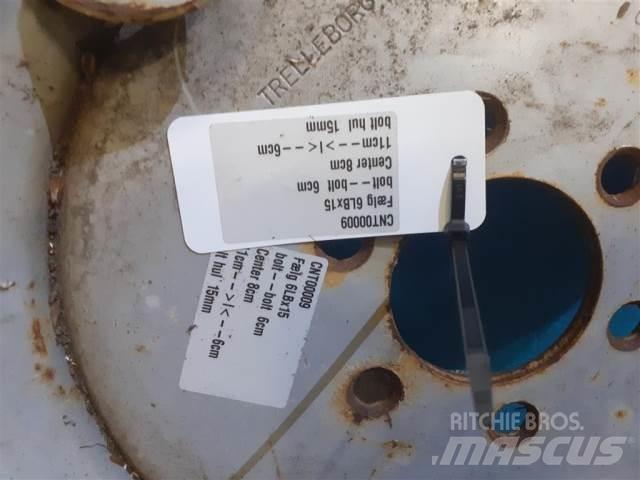  15 6LBx15 輪胎、車輪和輪圈