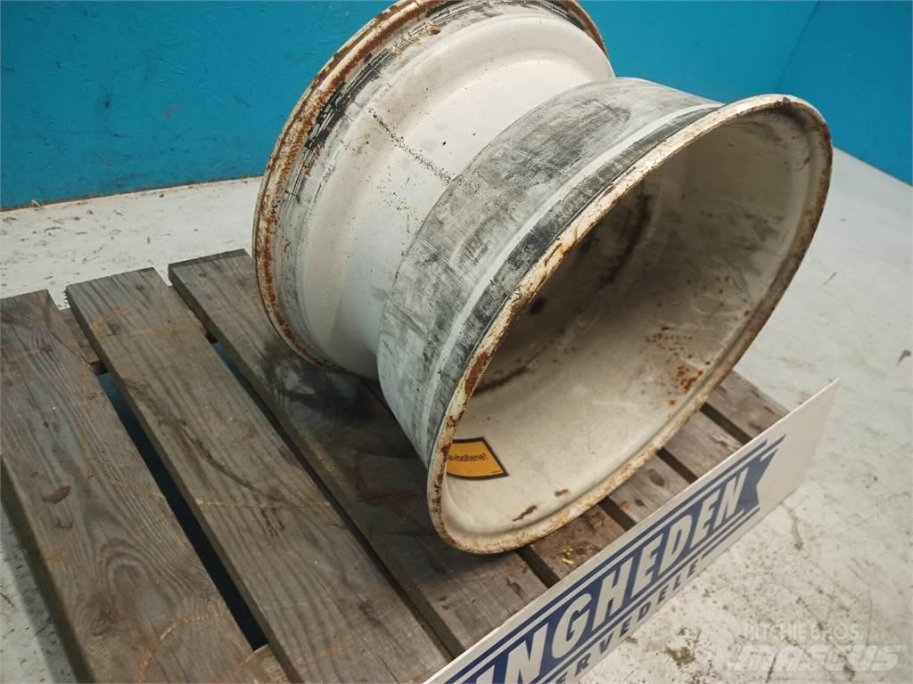  15 9X15 輪胎、車輪和輪圈