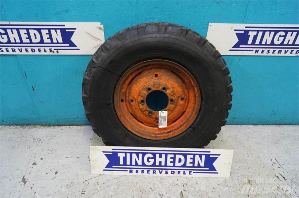  16 7.50R16 輪胎、車輪和輪圈