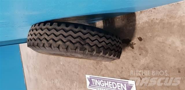  16 9.00R16 輪胎、車輪和輪圈