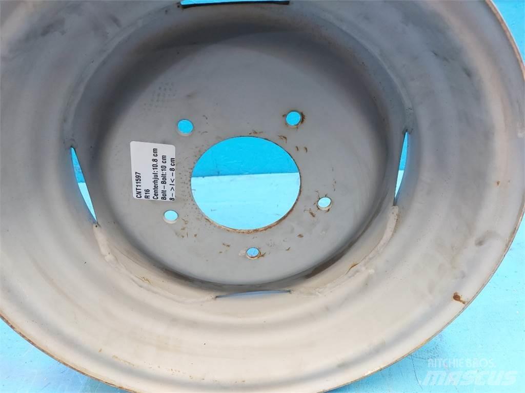  16 R16 輪胎、車輪和輪圈