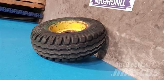  18 12.5/80-18 輪胎、車輪和輪圈