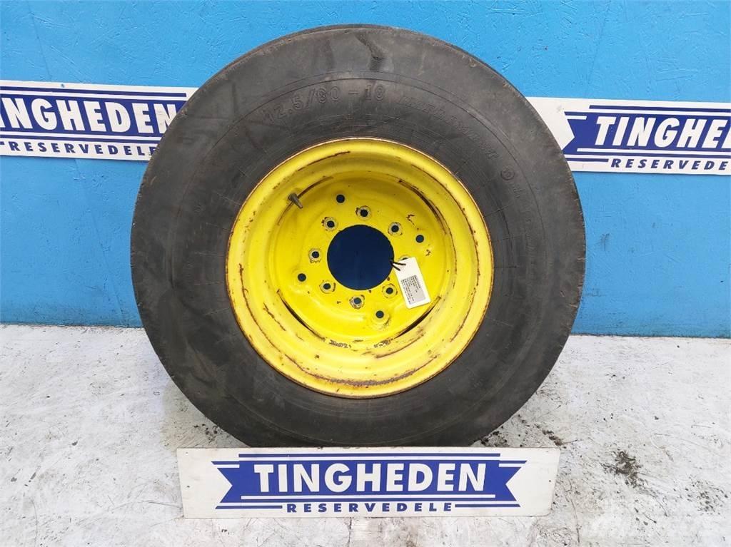  18 12.5/80-18 輪胎、車輪和輪圈