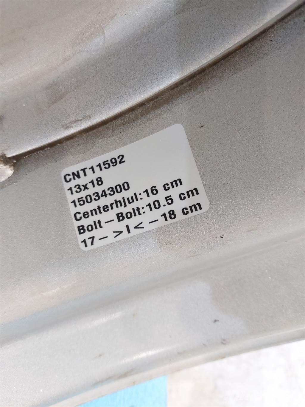  18 13x18 輪胎、車輪和輪圈