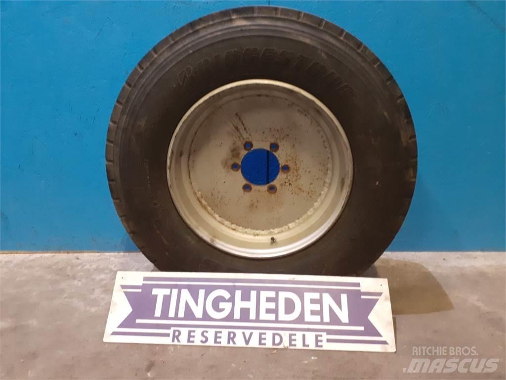  19.5 285/70R19.5 輪胎、車輪和輪圈