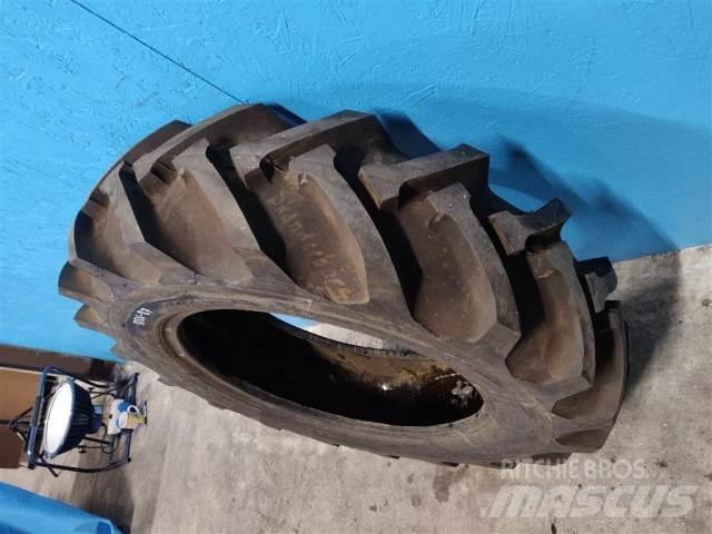 24 10-24 輪胎、車輪和輪圈
