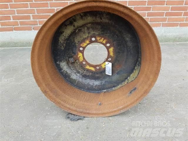  24 W15X24 輪胎、車輪和輪圈