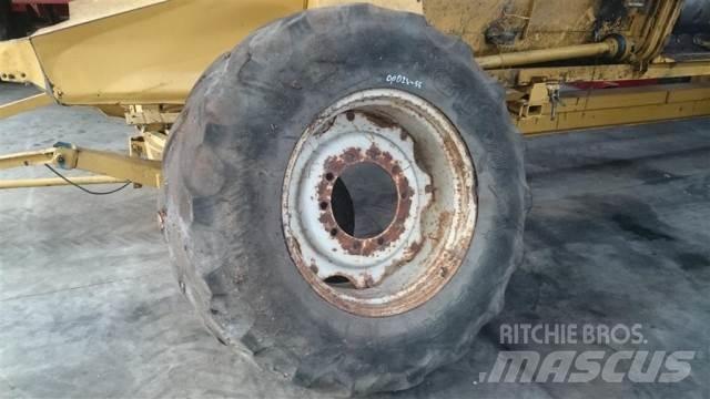  28 16.9R28 輪胎、車輪和輪圈