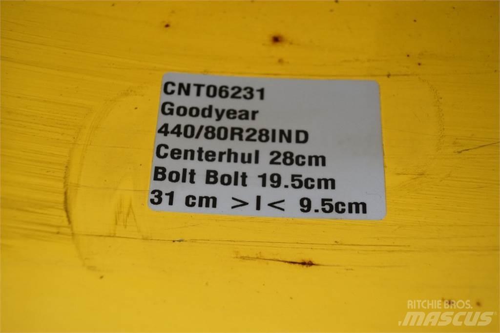  28 440/80R28 輪胎、車輪和輪圈