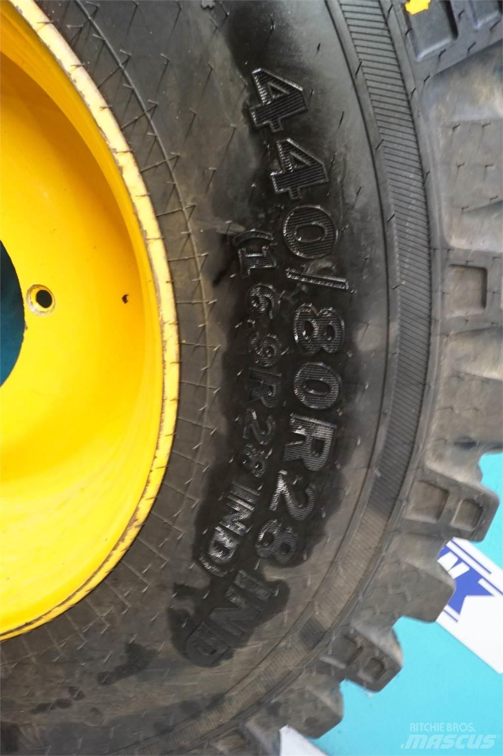  28 440/80R28 輪胎、車輪和輪圈