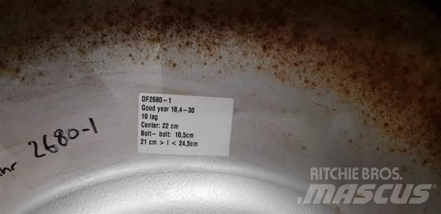  30 18.4-30 輪胎、車輪和輪圈