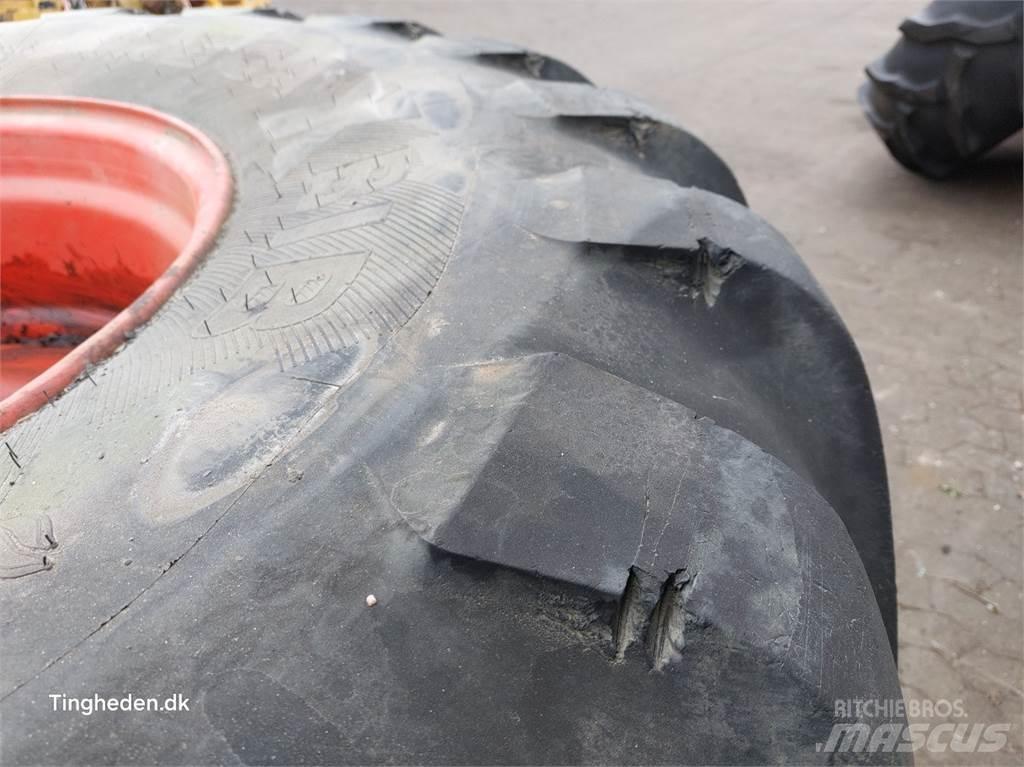  32 1050/50 R32 輪胎、車輪和輪圈