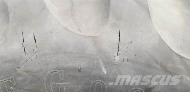  32 24.5-32 輪胎、車輪和輪圈