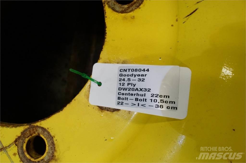  32 24.5-32 輪胎、車輪和輪圈