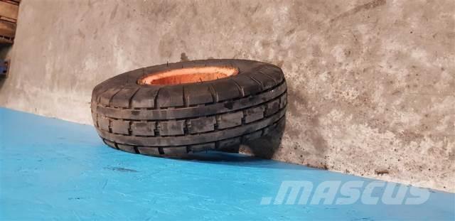  9 7.00-9 輪胎、車輪和輪圈