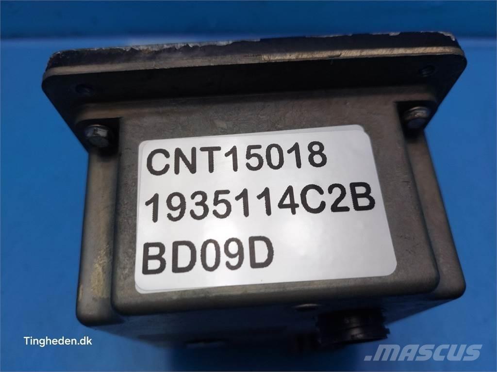 CASE 1640 電子設備