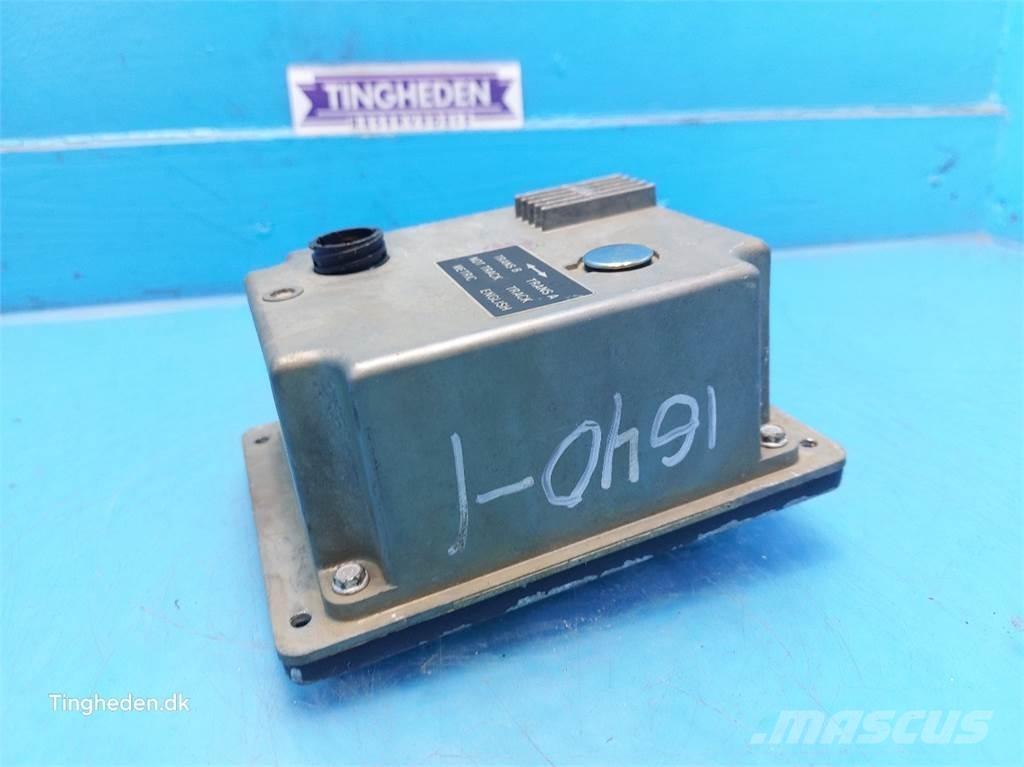 CASE 1640 電子設備