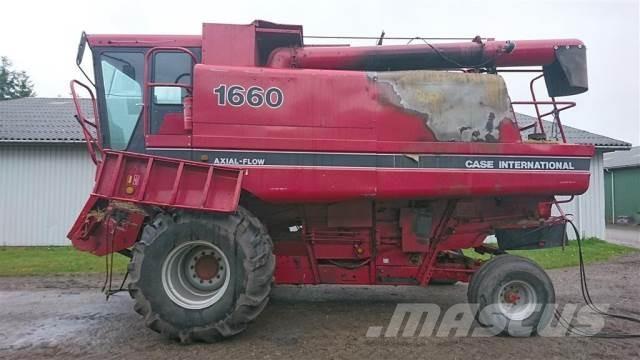 CASE 1660 聯合收穫機