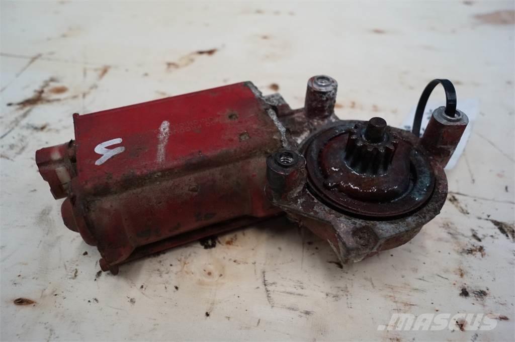 CASE 1660 電子設備