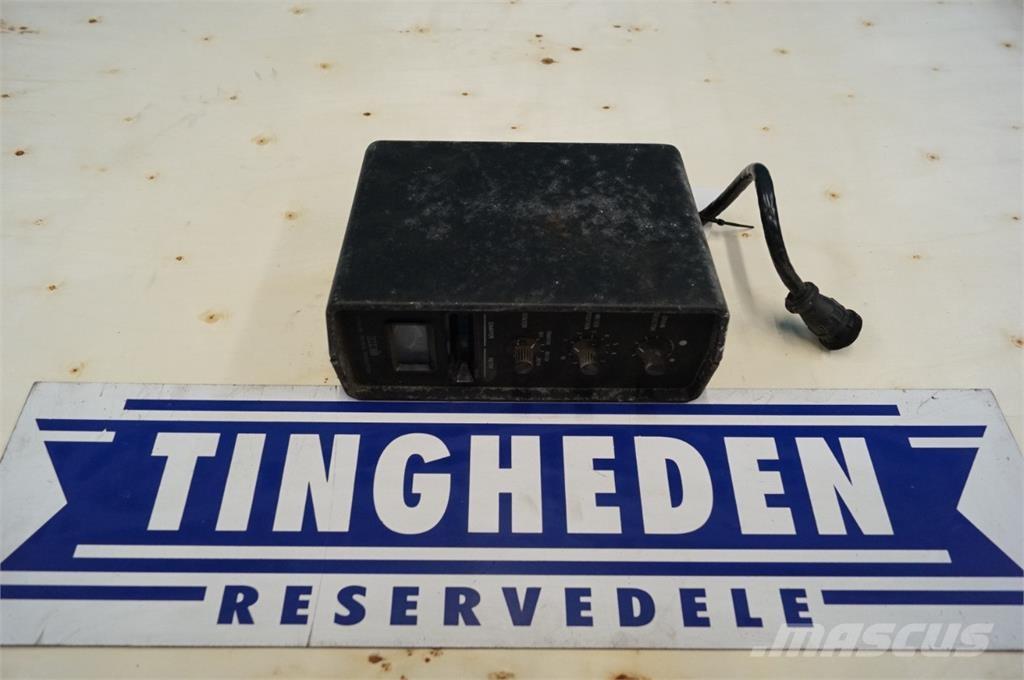 CASE 1680 電子設備