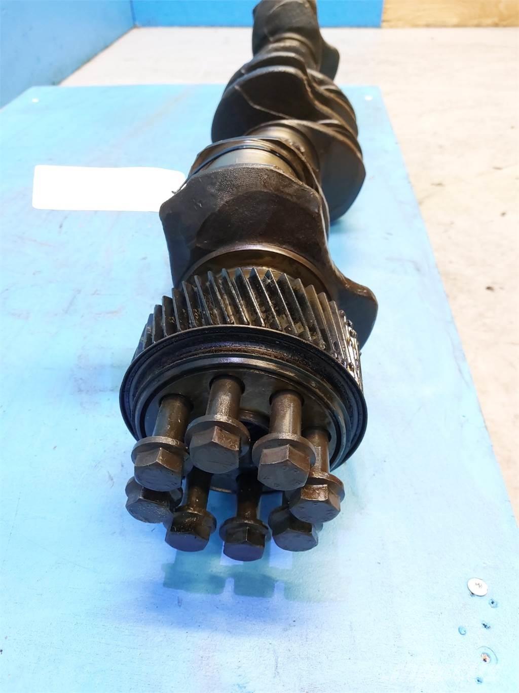 CASE 7010 引擎/發動機