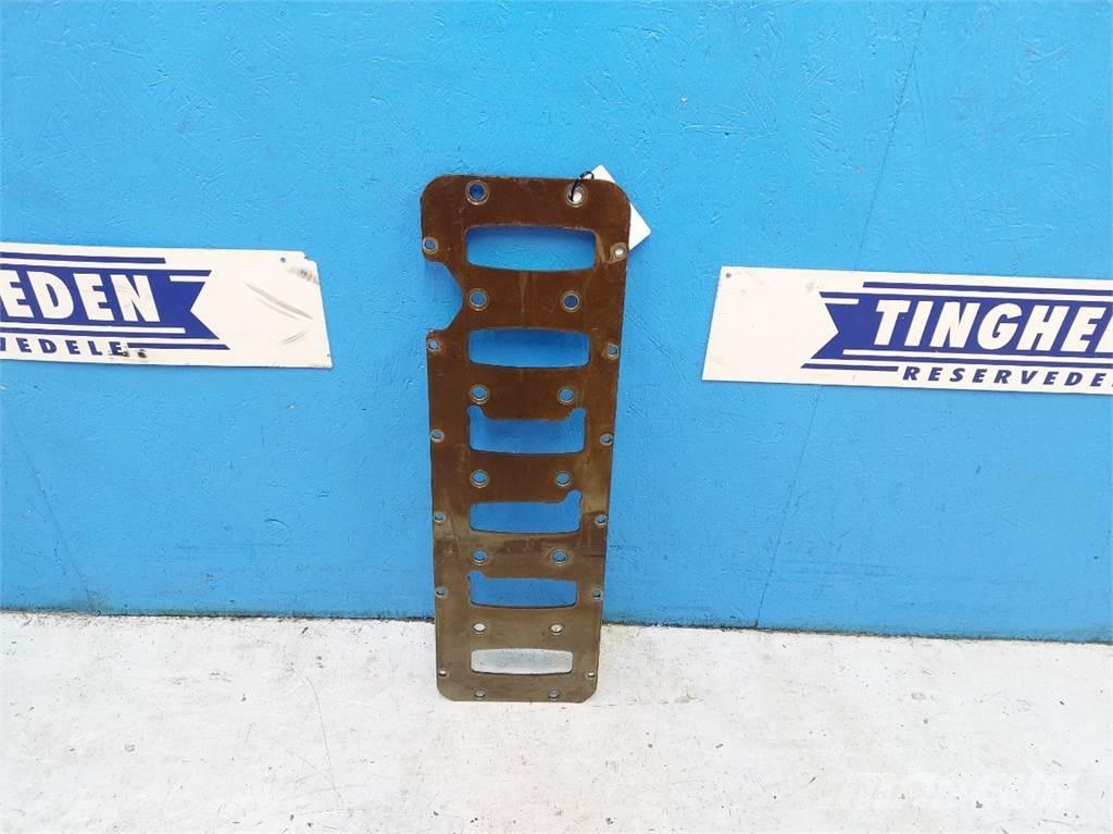 CASE 7010 引擎/發動機