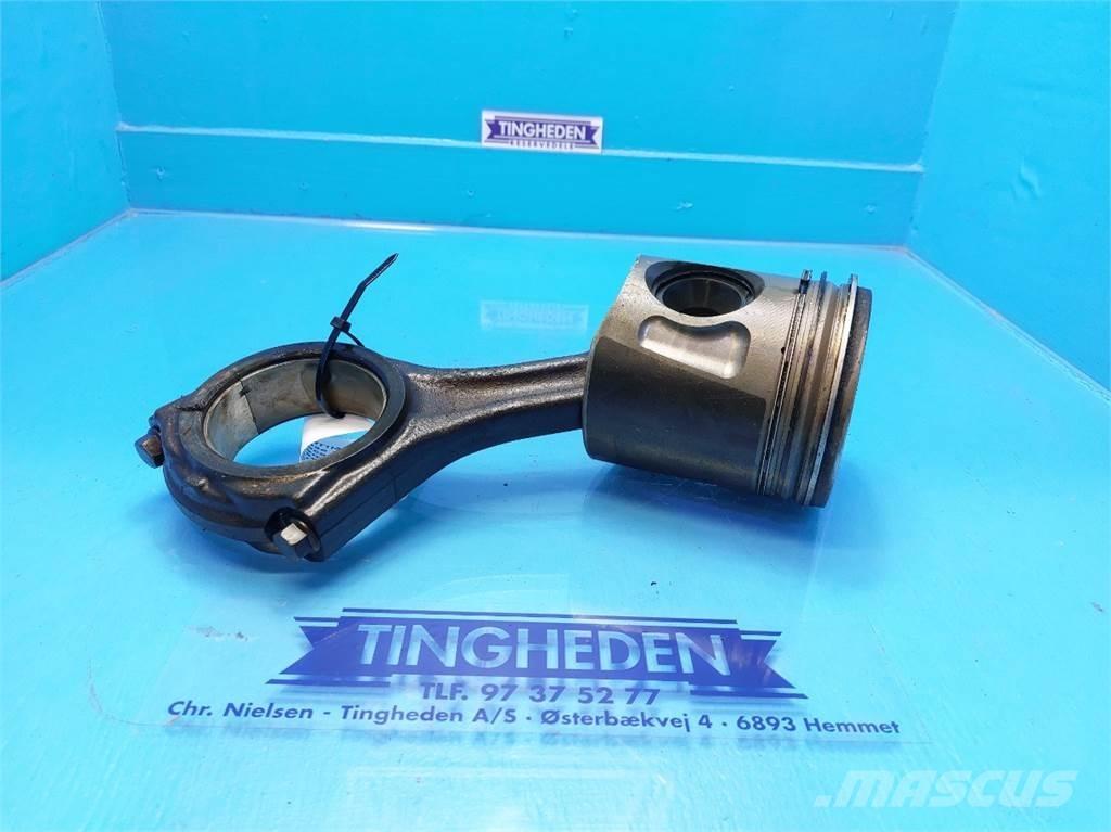 CASE 7010 引擎/發動機