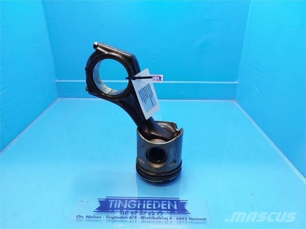 CASE 7010 引擎/發動機